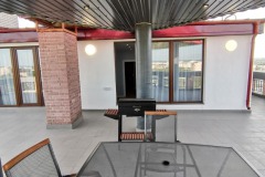 Electrician-on-the-terrace-7