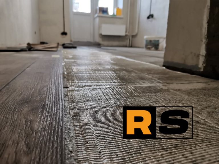 Монтаж кварцвінілового покриття у Сумах. Підсихання клею